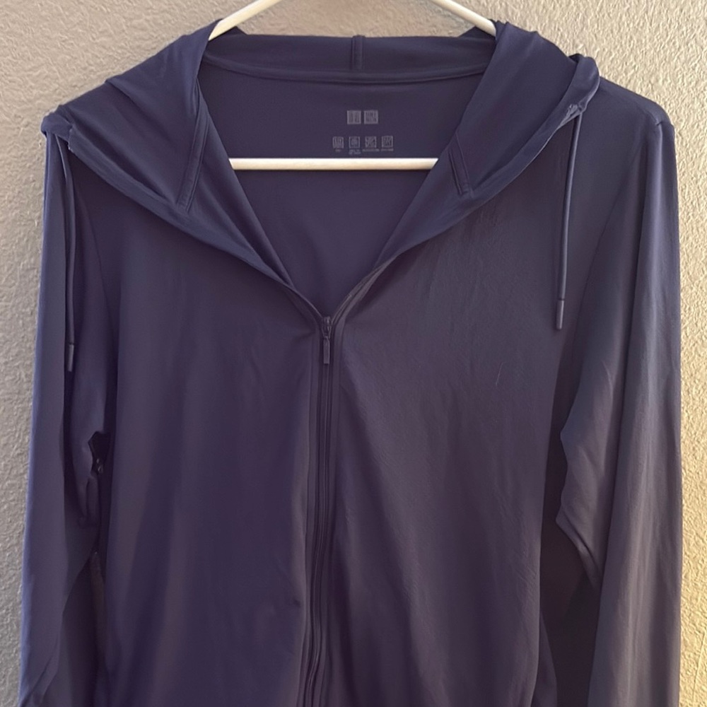 Uniqlo Women's Blue Zip-Up Hoodie